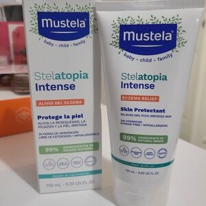 Mustela Stelatopia Intense Skin Protectant - White